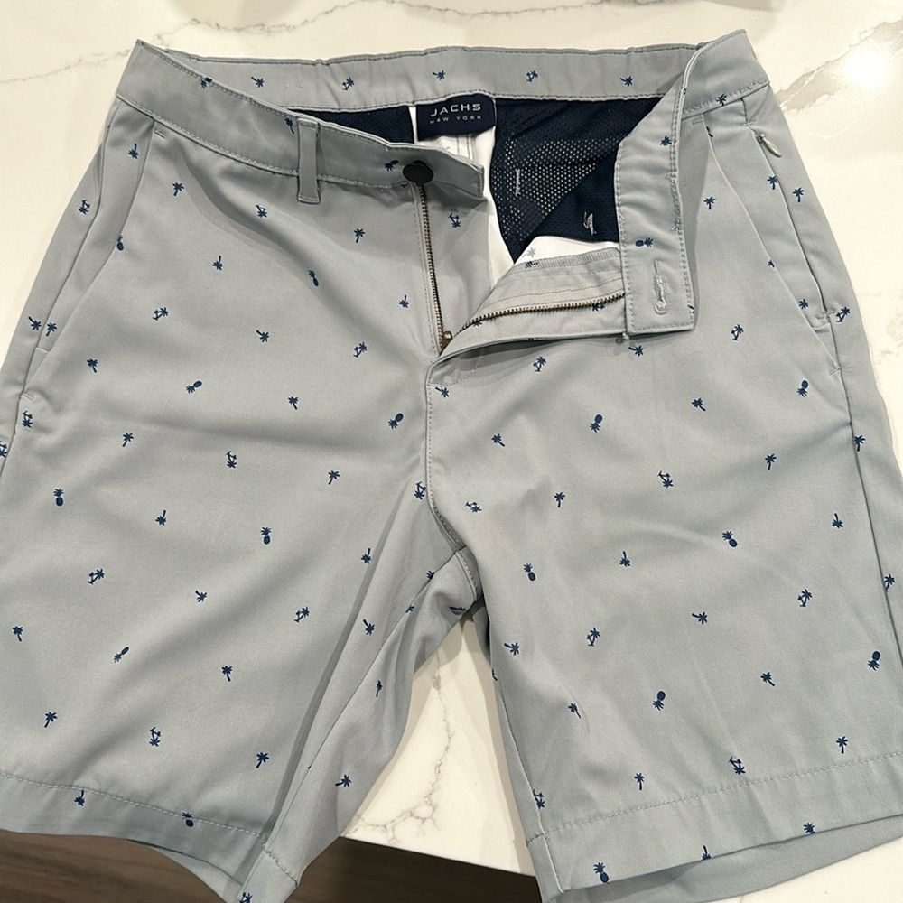 Men’s flat front hybrid stretch shorts size 30
